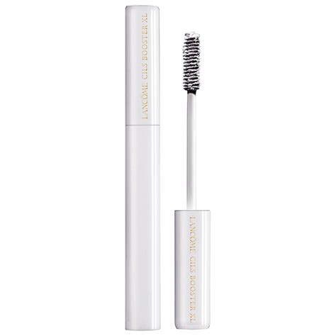 Achieve a bold, glamorous look with Lunar Spell mascara primer